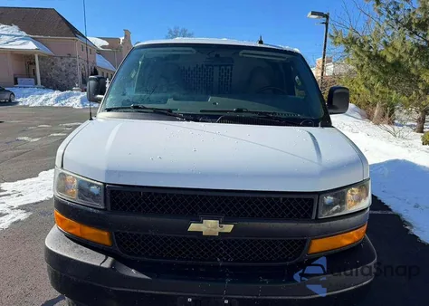 2021 Chevrolet Express G2500 from USA, damaged, VIN 1GCWGAFP7M1313417